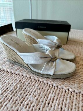 Liz Claiborne white Gabrielle espadrille wedge sandal size 7.5